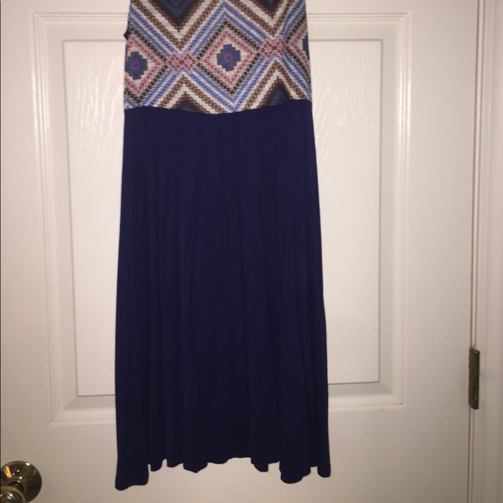 Dress - Picture 3 of 3